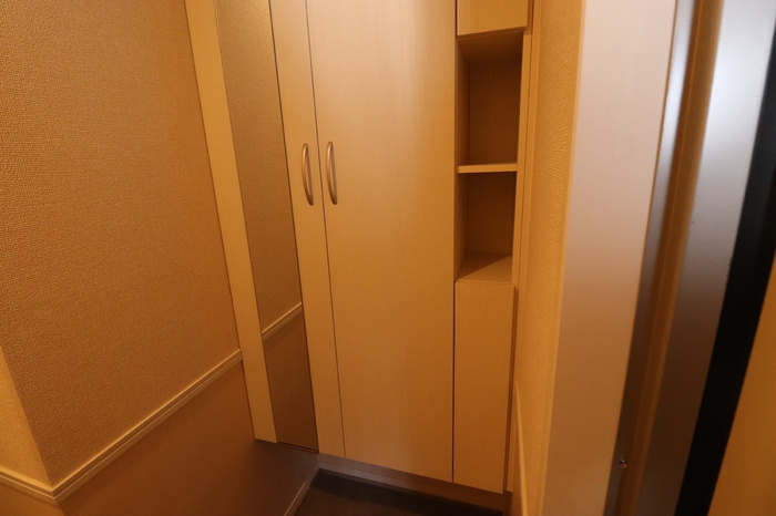 フィーノeの玄関