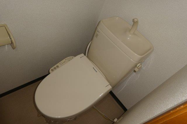 ニューシティグランママのトイレ|ウォシュレット