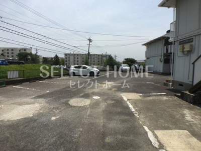 【駐車場】 | シェリール竜美ヶ丘Ａ | 車をお持ちの方に嬉しい駐車場付きの物件です