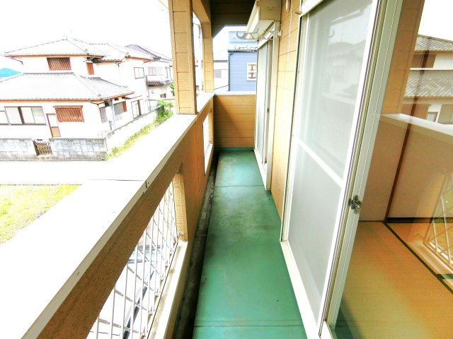 ふじコーポ中の島Ａのバルコニー