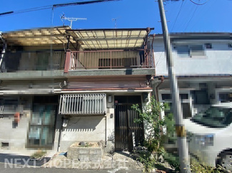 【外観】 | 尼崎市大庄中通3丁目中古テラスハウス | 南向きのテラスハウスです♪お好きなリフォームを楽しんでみませんか？流行のDIYも出来ますね(^^)