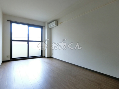 【居間・リビング】 | アクティ須磨浦 | 室内