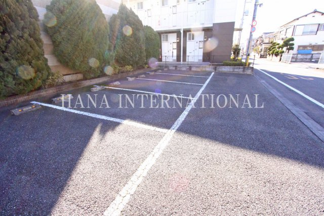 バーディⅢの駐車場