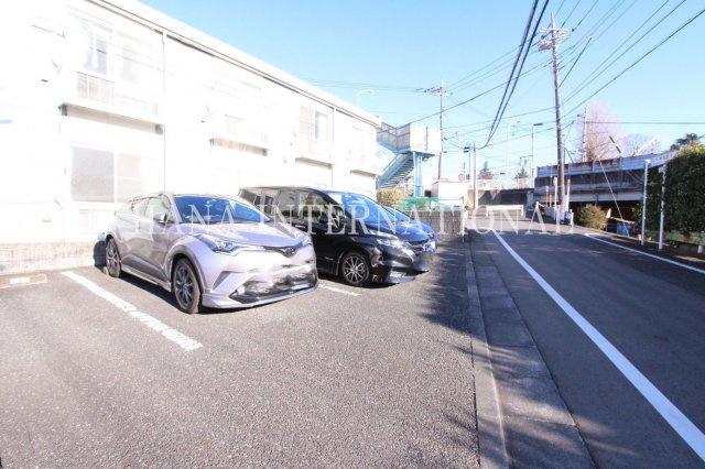 庚申坂の駐車場