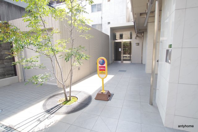 ランドセントラル梅田　仲介手数料無料のエントランス