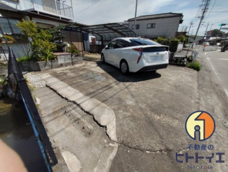 大籠戸建のその他共用部分|3台分駐車可能です♪