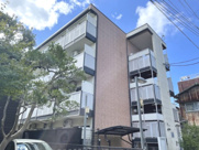 アンドゥドゥの画像