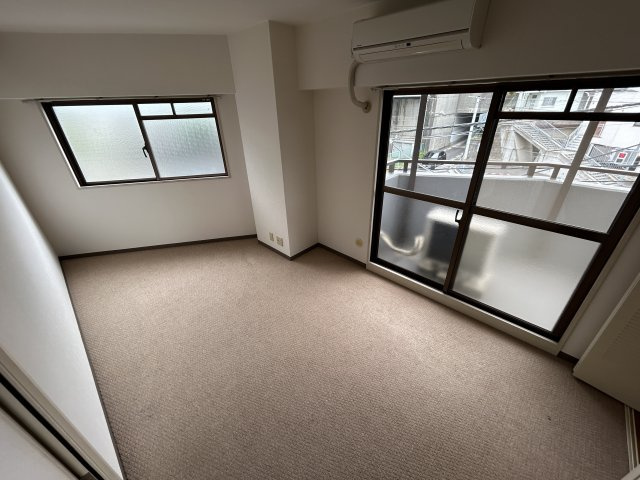 グランドシャトー西明石の洋室