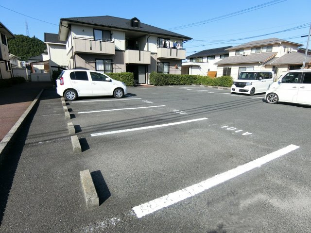 ミキカメディアマンション　A棟の駐車場