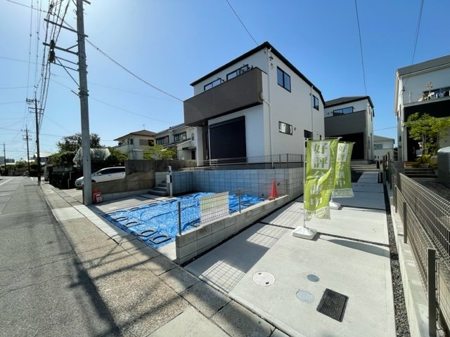 名東区赤松台1期 全2棟　＜仲介手数料無料＞香流小・香流中　新築一戸建ての外観|撮影
社長の村田です！
自らプレイヤーとして営業しています
長年の経験と実績から皆様により良いマイホーム購入のご提案をいたします。
住宅ローンの不安や購入後の不安等何でもご相談ください。