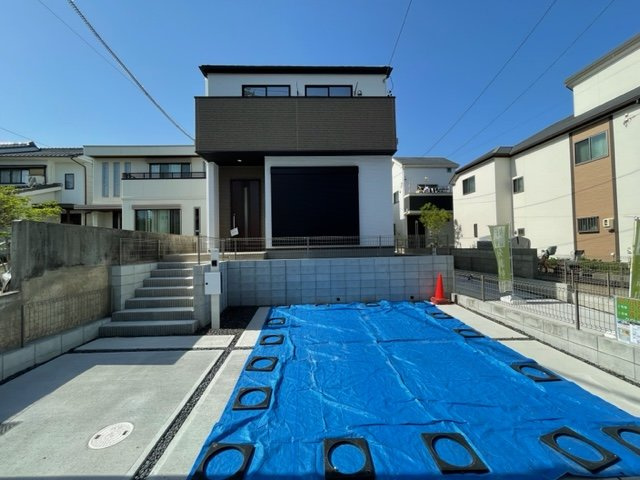 名東区赤松台1期 全2棟　＜仲介手数料無料＞香流小・香流中　新築一戸建ての外観|撮影
社長の村田です！
自らプレイヤーとして営業しています
長年の経験と実績から皆様により良いマイホーム購入のご提案をいたします。
住宅ローンの不安や購入後の不安等何でもご相談ください。