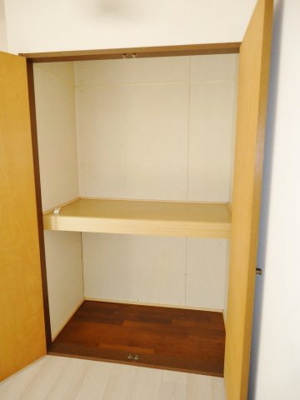 【収納】 | 六番館 | ちょっとした収納スペースも充実しています