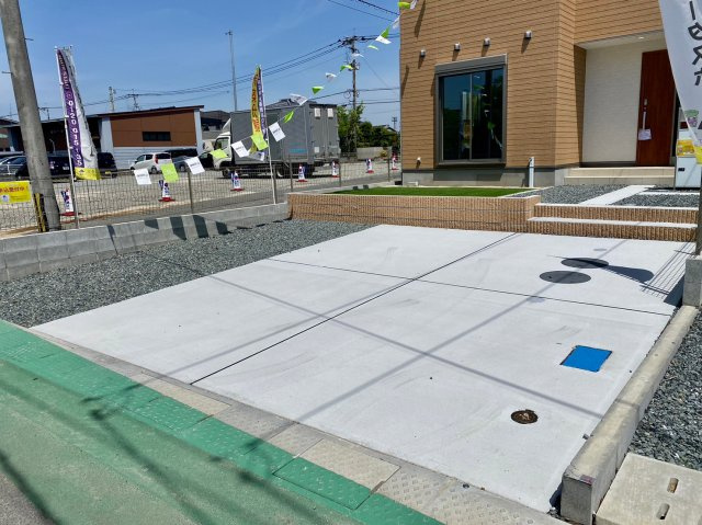 久留米市三潴町高三潴の新築一戸建の駐車場