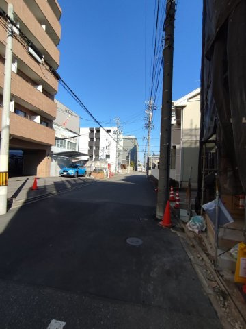 昭和区川名町 全4棟　＜仲介手数料無料＞広路小・駒方中　新築一戸建ての前面道路含む現地写真|LINEから簡単お問合せ可能！
友達検索で@nqk7328tです！。