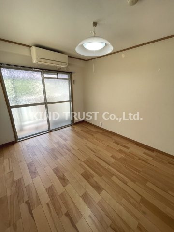 シバヤ中津の居間・リビング|ゆったり過ごせる居間です