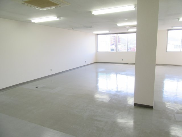 山形ZAOインター前ビルの内装