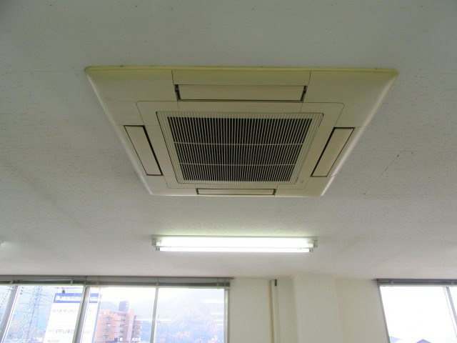 山形ZAOインター前ビルの設備