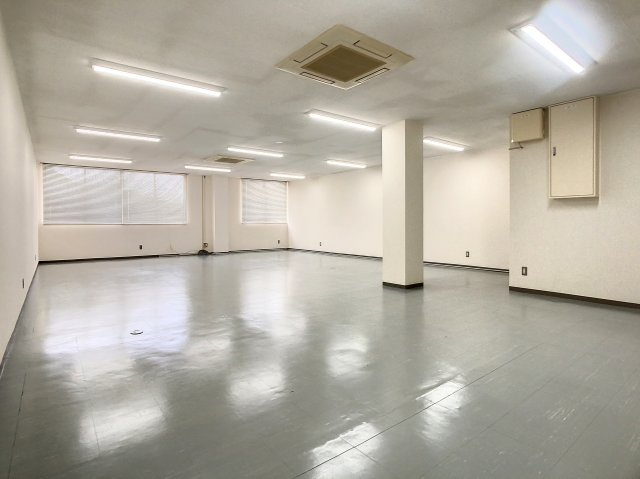 山形ZAOインター前ビルの内装