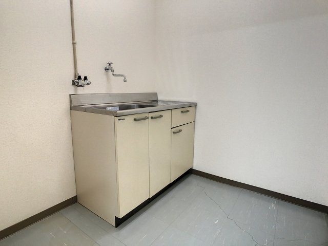 山形ZAOインター前ビルのキッチン