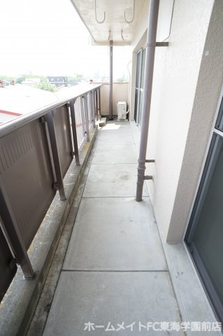 ブロッサムビルのバルコニー