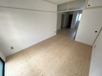 【居間・リビング】 | クリア緑地 | ※同タイプの写真となり、実際のお部屋とは異なる場合があります