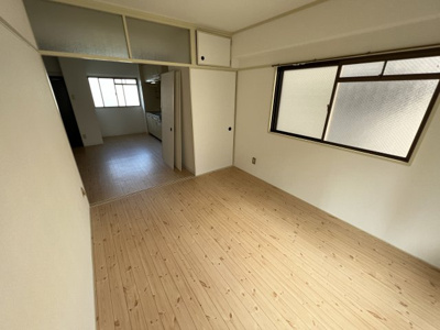 【居間・リビング】 | クリア緑地 | ※同タイプの写真となり、実際のお部屋とは異なる場合があります