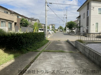 【前面道路含む現地写真】 | 前面道路公道約5.7ｍ！