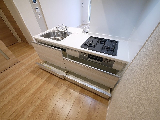 シャーメゾンＦＵＪＩＭＯＴＯⅡのキッチン
