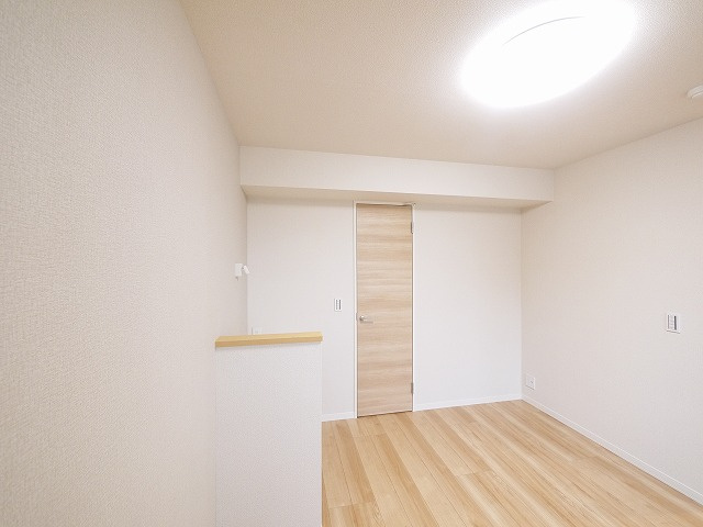 シャーメゾンＦＵＪＩＭＯＴＯⅡの寝室