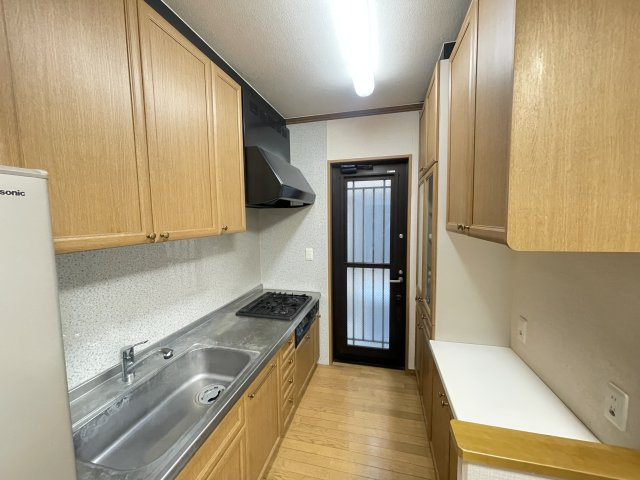 ■備え付きの収納が豊富なキッチンです！