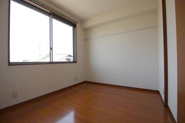 シャーメゾン桑野【キャッシュバック対象物件】のエントランス|ゆとりのあるエントランスです