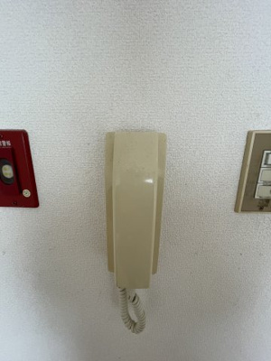 【セキュリティ】 | 藤和シティコープ新大阪 | 受話器付インターホンです
