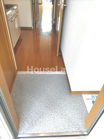 フジパレス小松原の玄関