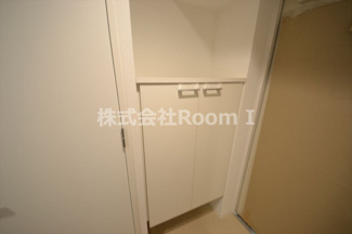 【玄関】 | ラシーヌ瓦屋町 | シンプルで使いやすい玄関です