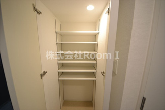 【玄関】 | ラシーヌ瓦屋町 | ゆったりとした玄関です