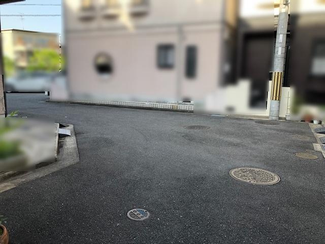 幾野3丁目　中古一戸建ての前面道路含む現地写真