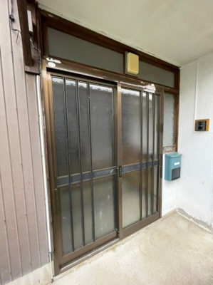 【エントランス】 | 柳原貸家