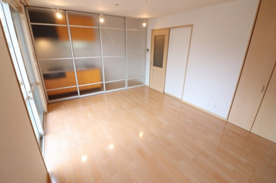 【洋室】 | シャーメゾン城東