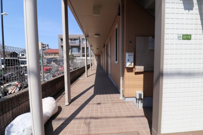 【エントランス】 | シャーメゾン城東