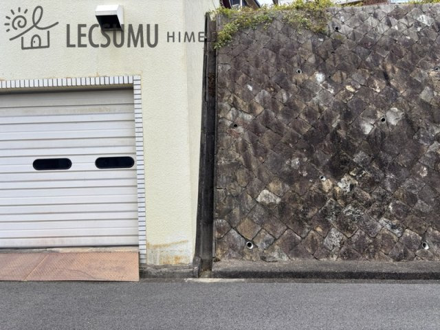 姫路市梅ケ谷町／売土地の前面道路含む現地写真