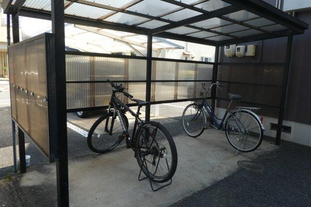 倉敷市上富井のアパートのその他共用部分|自転車置き場