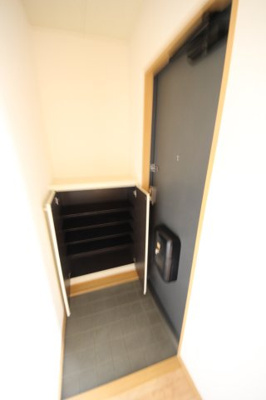 【玄関】 | ベルシオン桜町B | ※前回募集時の写真です