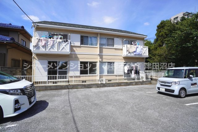 クレッセントハウスの駐車場