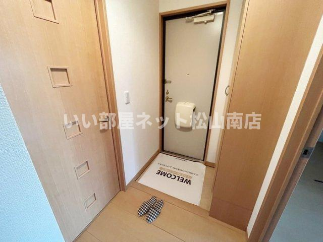 【玄関】 | ジュネス針田　B棟