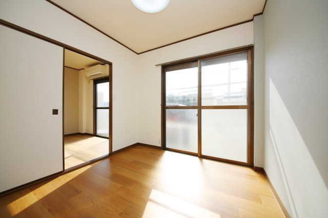 ハローユー柊の洋室