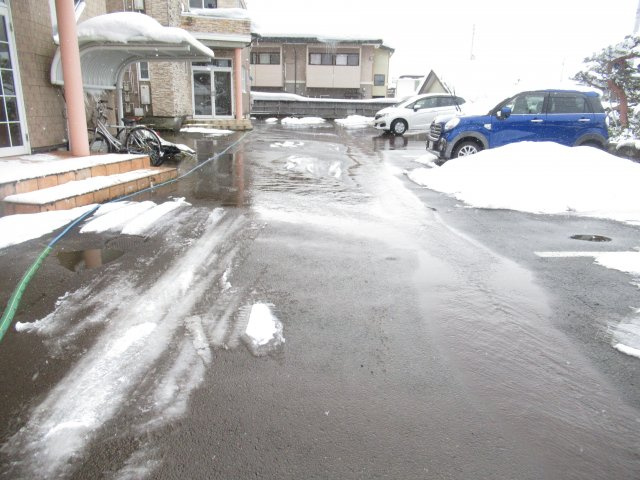 シャルム千歳の駐車場