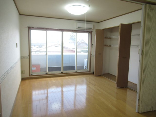 シャルム千歳の居間・リビング