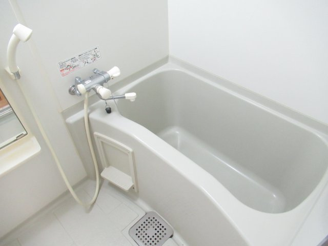 シャルム千歳の浴室