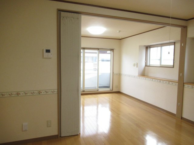 シャルム千歳の洋室