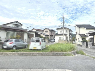【前面道路含む現地写真】